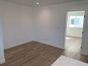 Photo - ALL OCTOBER FREE! Spacious 3 Bedroom 3.5 B... Unit 1529 Winona Blvd