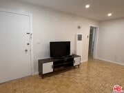Photo - 828 Lincoln Blvd Unit Apt 1
