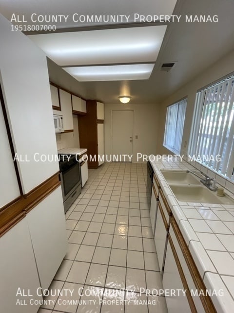 Photo - 5647 Boot Way