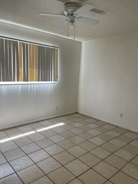Photo - 38708 Glenraven Ave