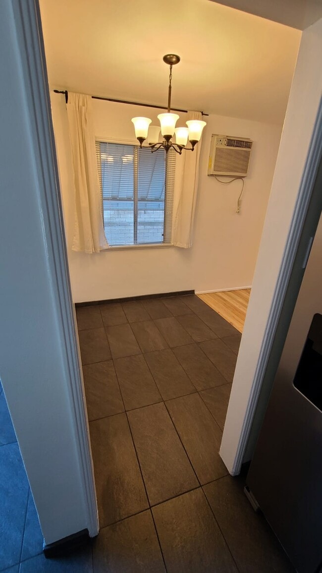 Dining Room - 539 N Rosemary Ln Unit 539