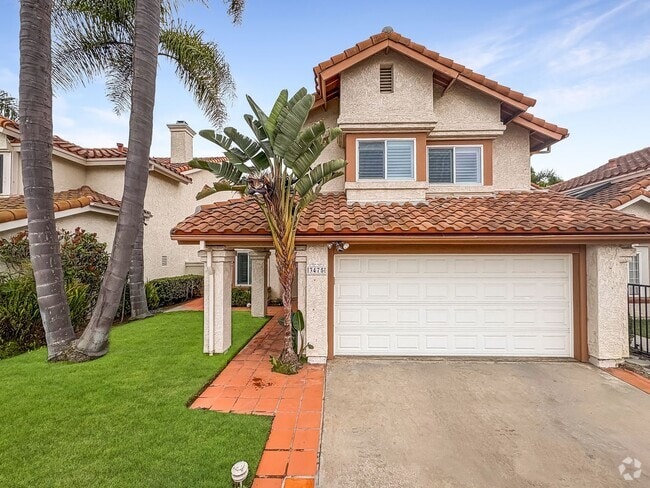 Building Photo - Beautiful 4B/3BA House w/ 2 Car Attached G...