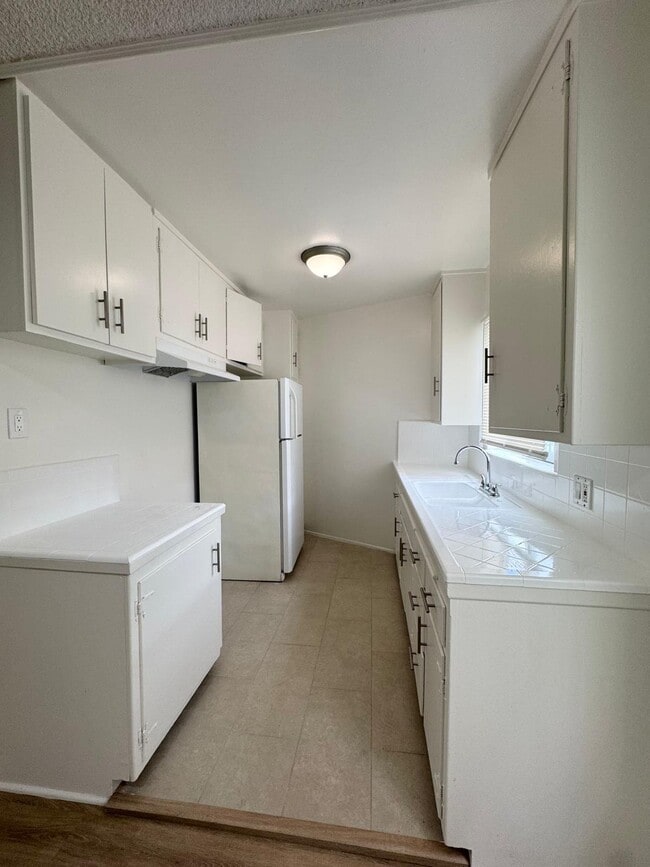Photo - 18546 Clark St Unit 3