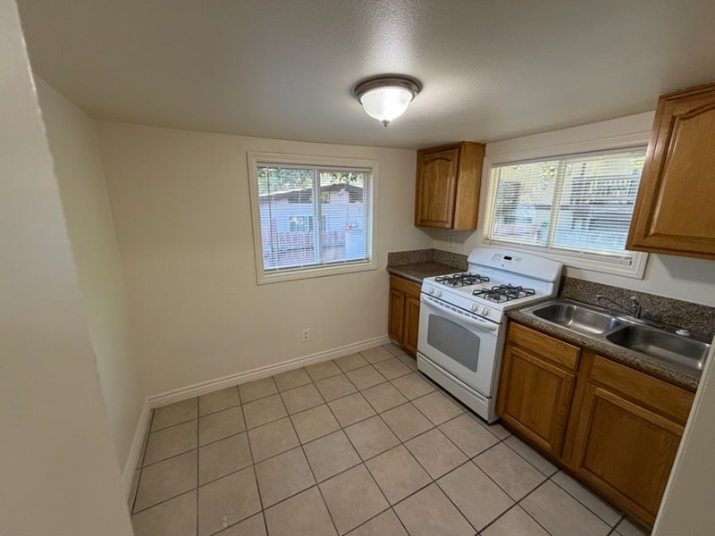 Photo - 818 E Rte 66 Unit 10