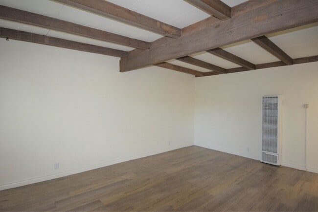 Photo - 6125 Whitsett Ave Unit 11