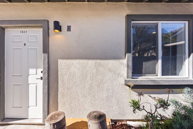 Photo - 1629 W Summit St Unit 1627-B