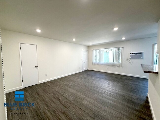 Building Photo - 5130 Yarmouth-23 Unit 23