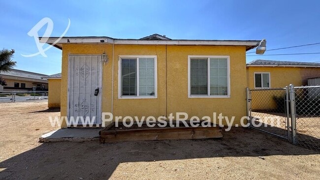 Photo - 15990 Yucca St House