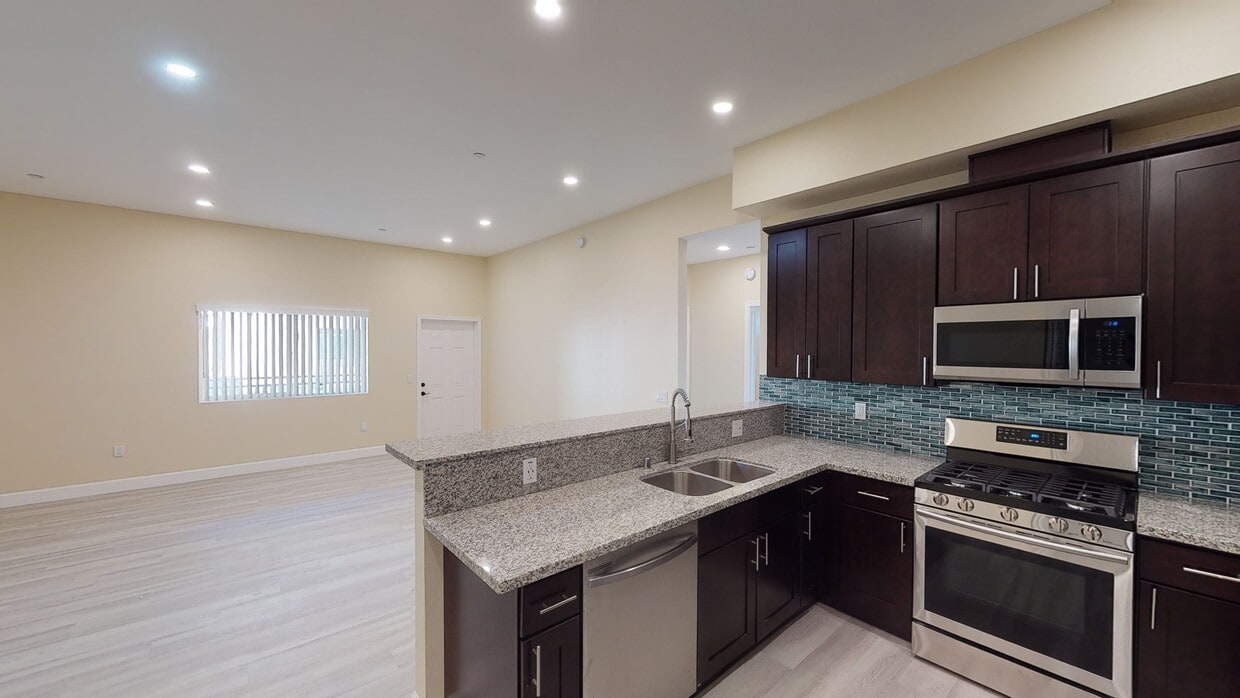 3D Tour - Pacific Heights Apartments