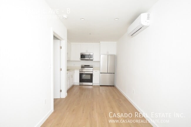 Photo - 3029 Pacific Ave Unit B