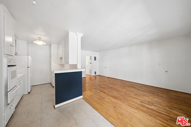 Photo - 1520 Hayworth Ave Unit 4