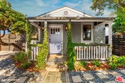 Photo - 1014 Oakwood Ave House