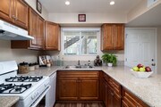 2BR, 2BA - 1,093SF - Kitchen - Sycamore Terrace Apartments