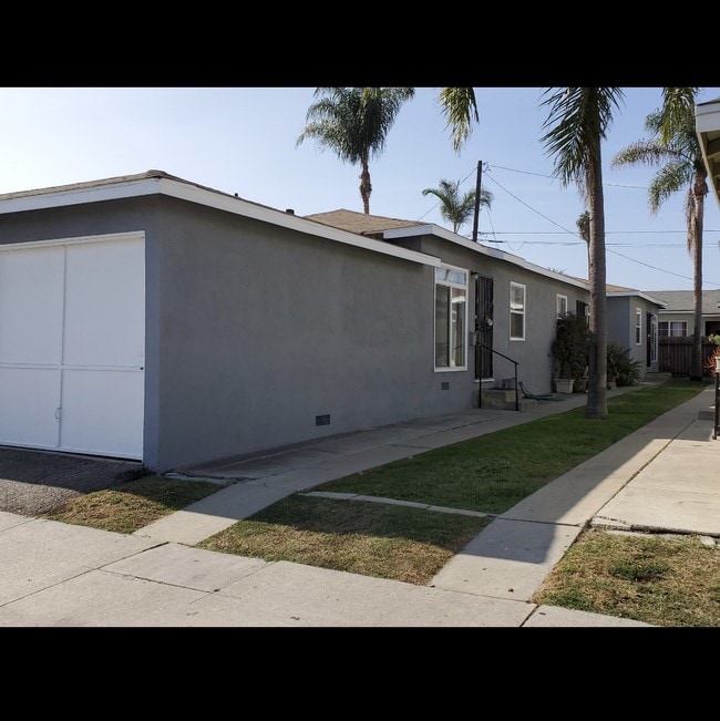 Photo - 16321 Prairie Ave Unit 16321