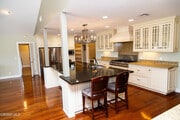 Photo - 385 Somerset Cir House