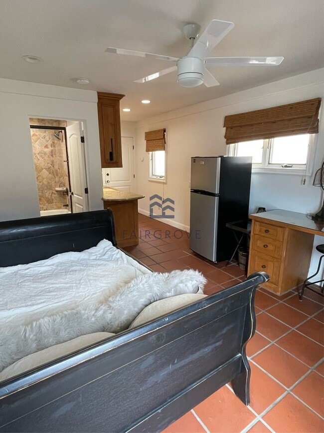 Photo - 160 Covina Ave Unit 160.5