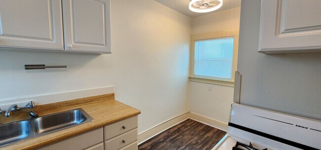 Photo - 916-922 Orange Ave. Unit 920-4