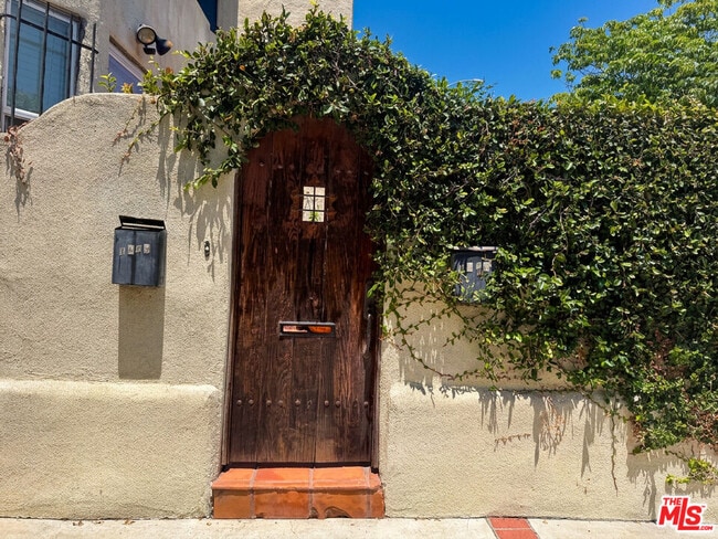 Photo - 1295 Cochran Ave