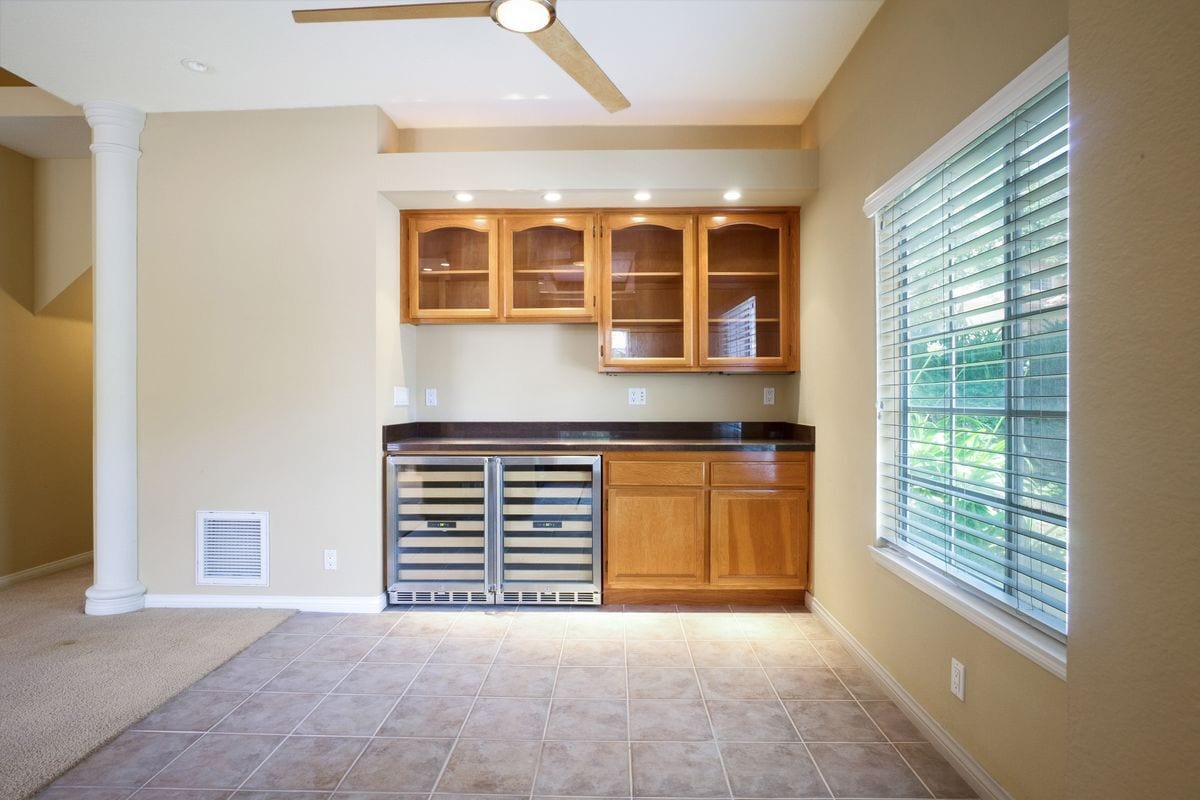 Photo - 3055 E Hillcrest Dr