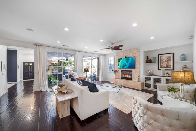 Photo - 47870 Sumac St