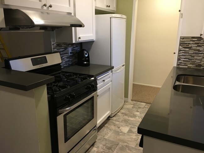 Kitchen - 11550 Nebraska Ave Unit 206
