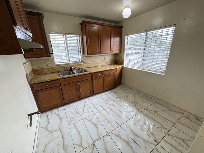 Photo - 6103 Wall St Unit 6103