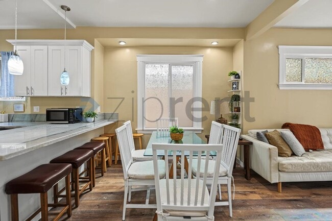 Photo - Unit