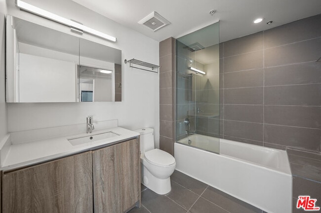 Photo - 5800 Harold Way Unit 208