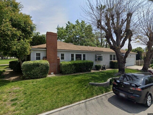 Photo - 751 W Marshall Blvd