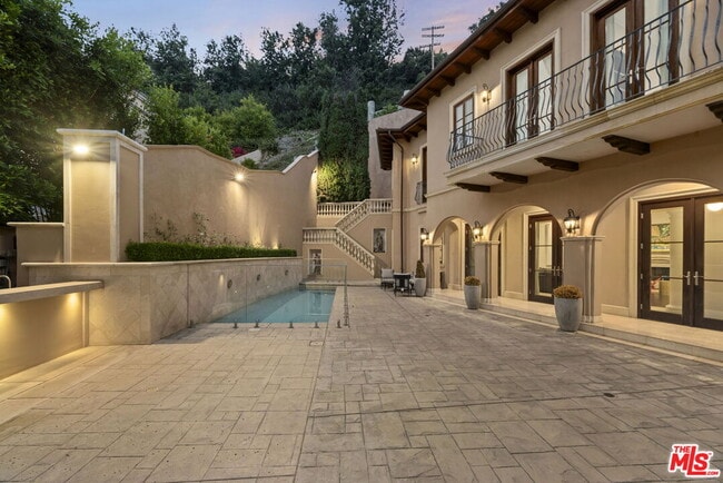 Building Photo - 1465 Robmar Dr