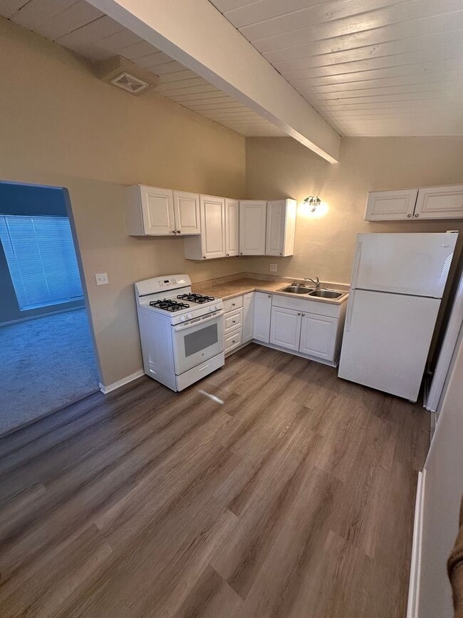 Photo - CLAIREMONT MESA BLVD Duplex Unit 4574