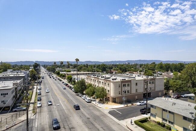 Photo - 7061 Woodman Ave Unit 202