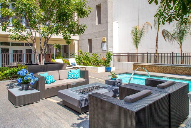 Photo - mResidences Miracle Mile