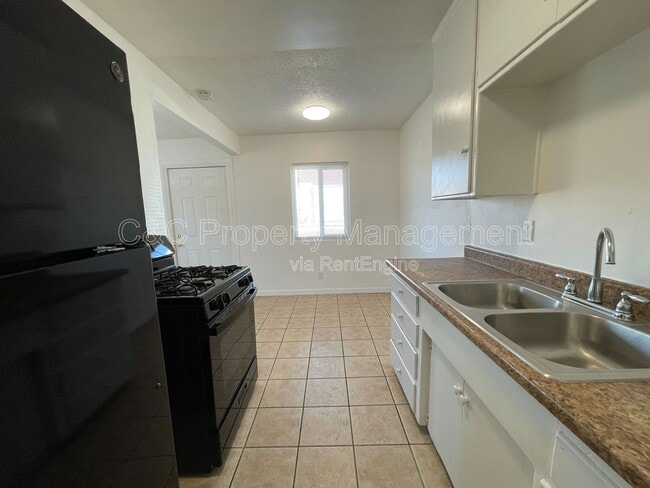 Building Photo - 199 N Inez St Unit A