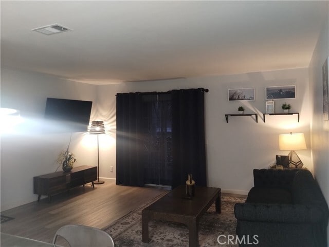 Photo - 149 W 6th St