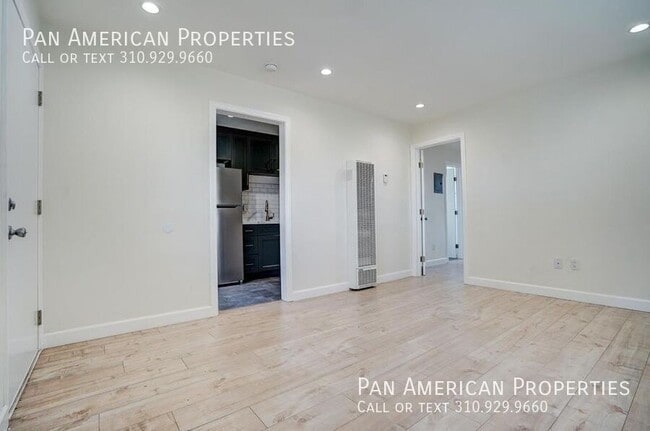 Photo - 1749 Cedar Ave Unit 01