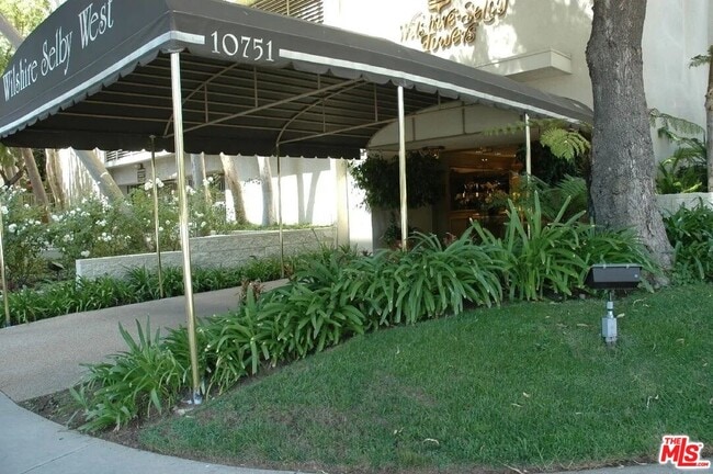 Building Photo - 10751 Wilshire Blvd Unit 603