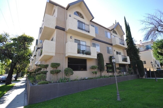 Photo - 11434 Moorpark St Apartment Unit 101