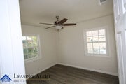 Photo - 700 S Kalisher St House