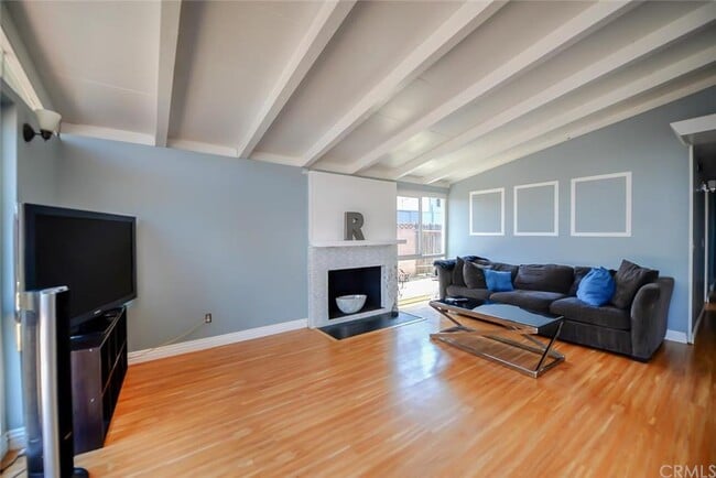 Photo - 10171 Aldgate Avenue