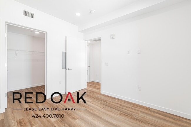 Photo - 1860 N Western Ave Unit 301