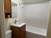 Photo - 735 W 31st St