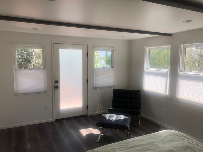 Building Photo - 754 N Avenue 66 Unit 754