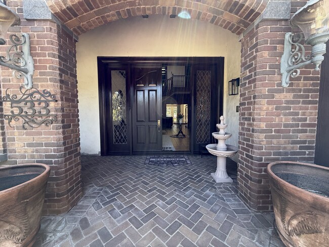 Photo - 533 E Sierra Madre Ave