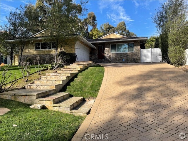 Building Photo - 3001 Palos Verdes Dr N Rental