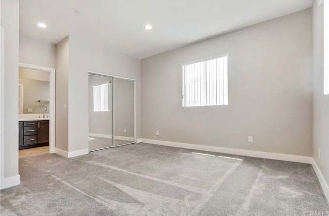 Photo - 11031 S Burin Ave