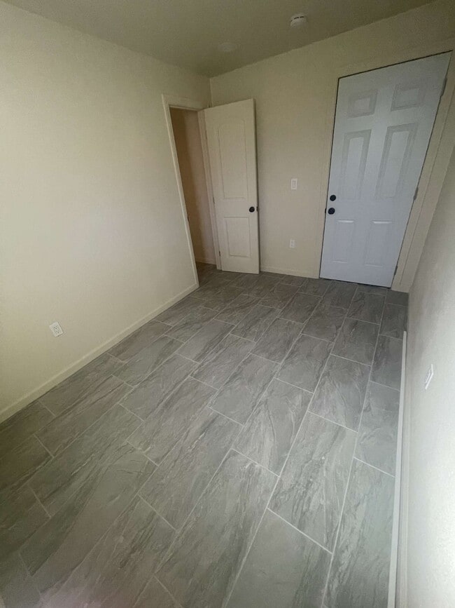 Photo - 7644 Church St