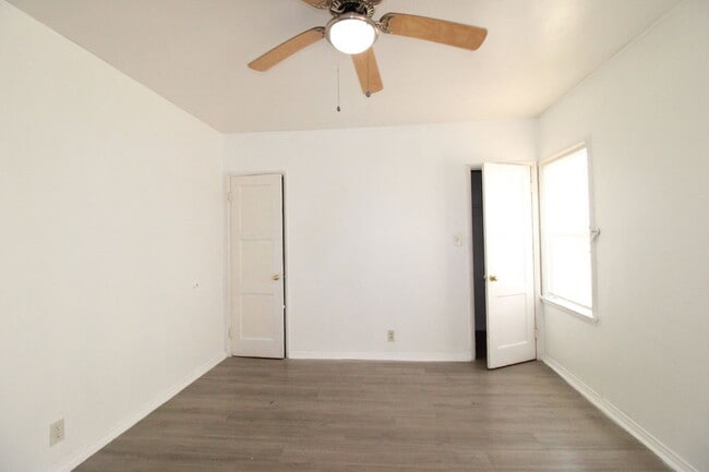 Photo - 2828 W Vernon Ave