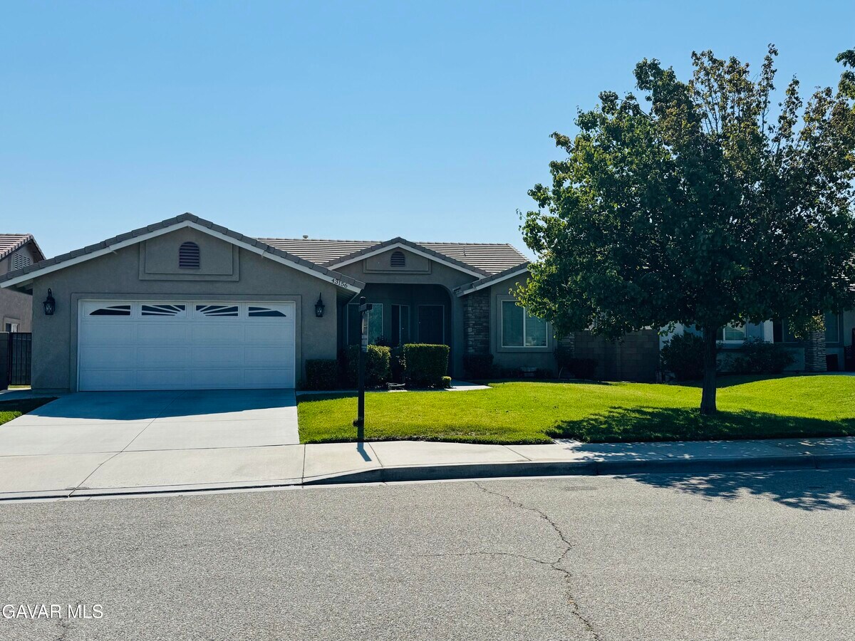 Photo - 43156 28th St W