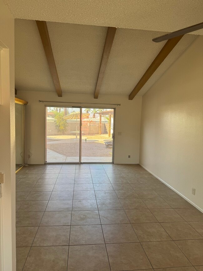 Building Photo - 74430 Driftwood Dr Rental